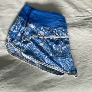 Lululemon Speed up low rise lined shorts - size 6